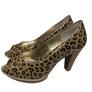 Sofft Peep Toe Pumps Womens Size 8 Leopard Print Patent Leather